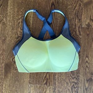 Victoria’s Secret Sports Bra - 34D